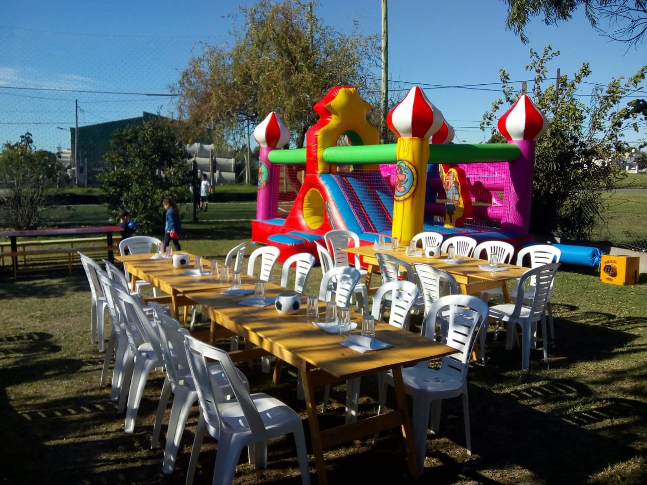 Fiesta infantil al aire libre